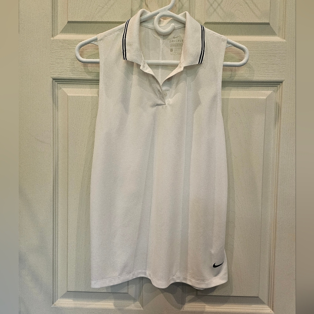 Nike Women's White Sleeveless Tank Top - Picture 8 of 8